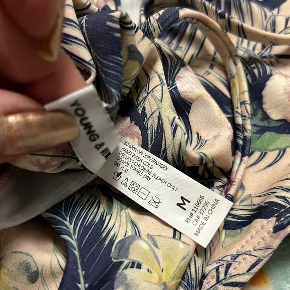 Swimsuit Young and Reckless Floral Tropical One Piece Y&R Size M High Thigh - Picture 7 of 7